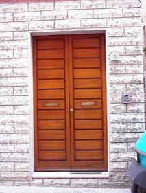 A modern door does exist in Cagli!