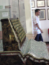 accordian display