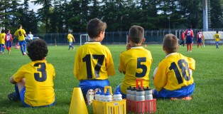 soccer players watching