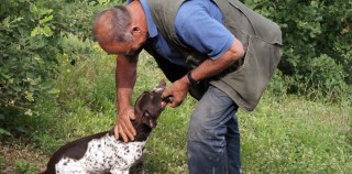 Vittorio Scalbi gives Luna a warm congratulations, for finding a truffle in the woods on her own. Man’s Best Friend, in Training