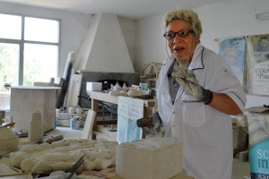 Natalia Gasparucci is a stone sculptor is Sant’Ippolito, a town rooted in tradition of this art and rich with history that dates back to the 13th century.